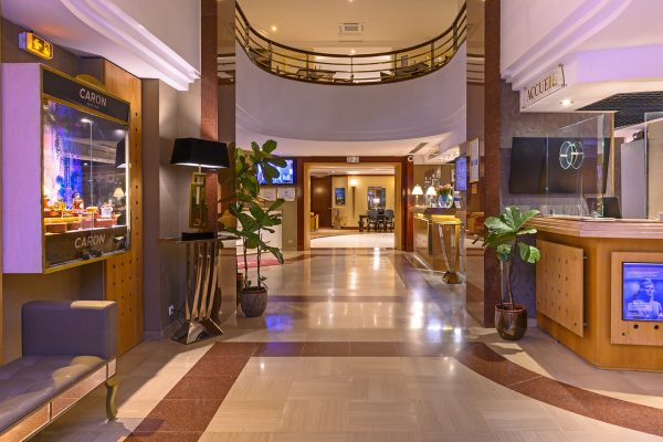 Lobby (2)
